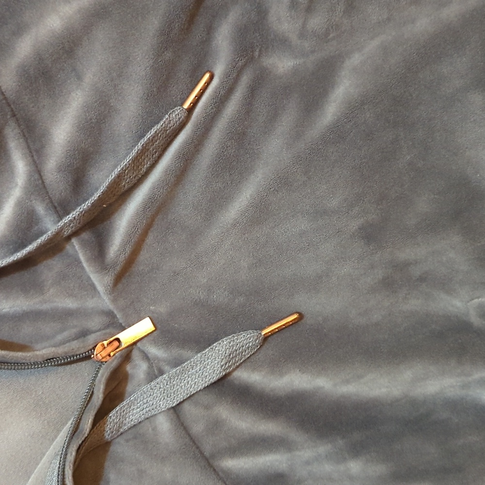 Gray Velvet Pullover - Picture 3 of 5